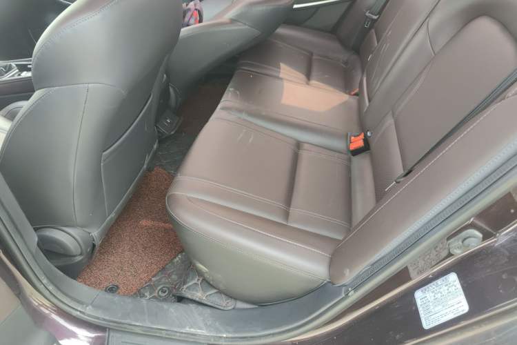 Used CHANGAN Raeton CC 2018 1.5T Manual Elegant Model China V Standard Left Rear Seat
