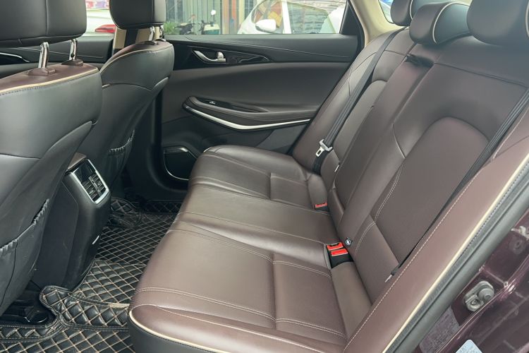 Used CHANGAN Raeton CC 2018 1.5T Automatic Haoya Model Guangmang Edition China V Standard Left Rear Seat
