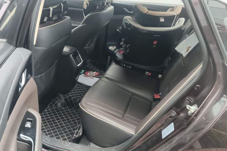 Used CHANGAN Raeton CC 2018 1.5T Automatic Haoya Model Guangmang Edition China V Standard Left Rear Seat