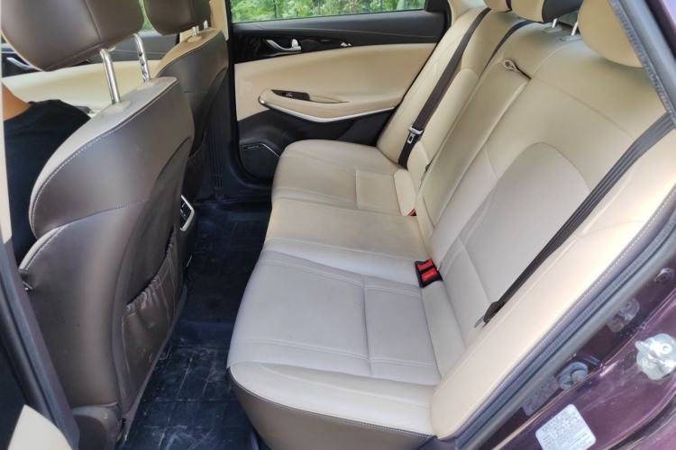 Used CHANGAN Raeton CC 2018 1.5T Automatic Zunya Model China V Standard Left Rear Seat