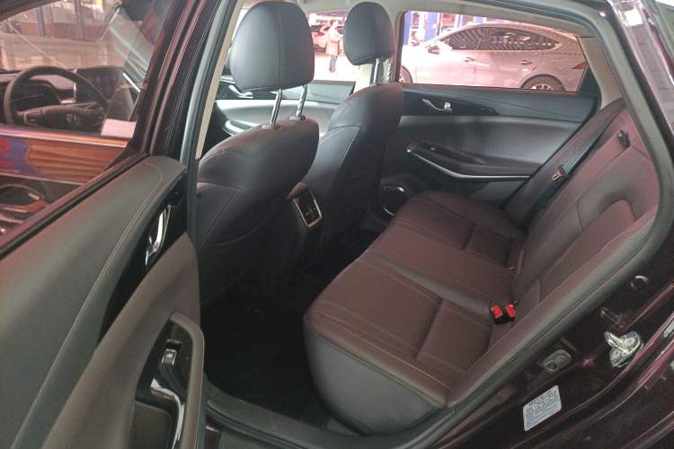 Used CHANGAN Raeton CC 2018 1.5T Automatic Elegant Version China V Standard Left Rear Seat