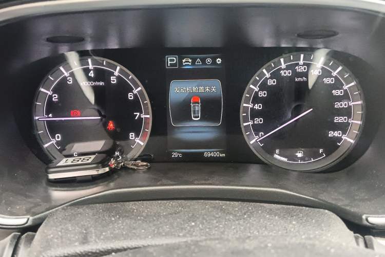 Used CHANGAN Raeton CC 2018 1.5T Automatic Haoya Model Guangmang Edition China V Standard Odometer Close Up