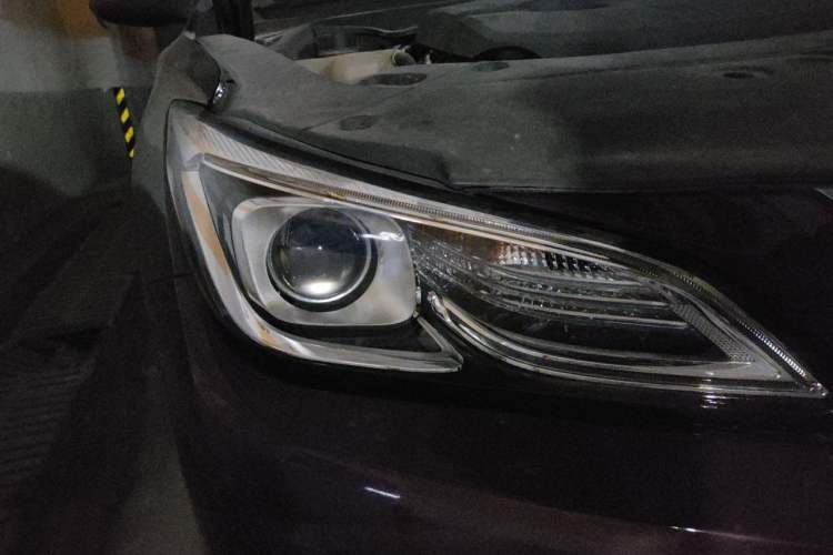 Used CHANGAN Raeton CC 2018 1.5T Automatic Haoya Model China V Standard Right Front Headlight