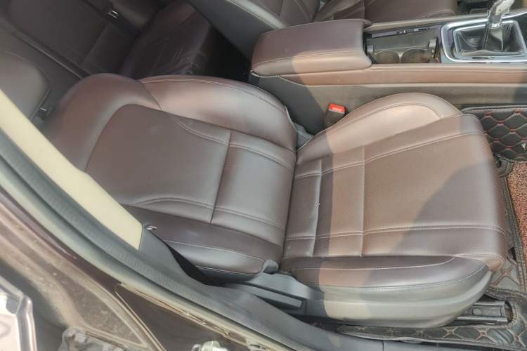 Used CHANGAN Raeton CC 2018 1.5T Manual Elegant Model China V Standard Right Front Seat