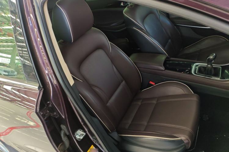 Used CHANGAN Raeton CC 2018 1.5T Manual Luxury Model China V Standard Right Front Seat