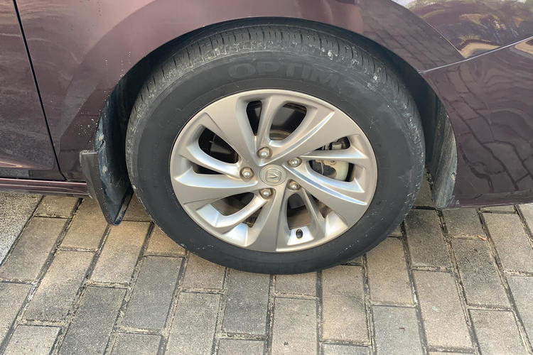 Used CHANGAN Raeton CC 2018 1.5T Manual Elegant Model China V Standard Right Front Wheel Hub