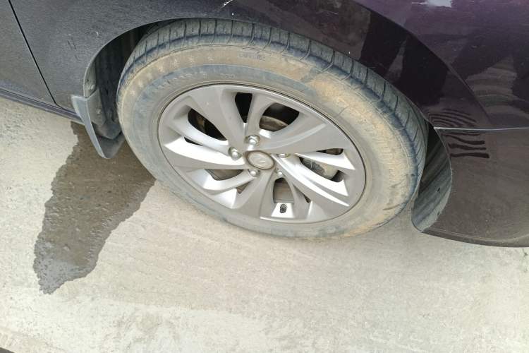 Used CHANGAN Raeton CC 2018 1.5T Manual Elegant Model China V Standard Right Front Wheel Hub