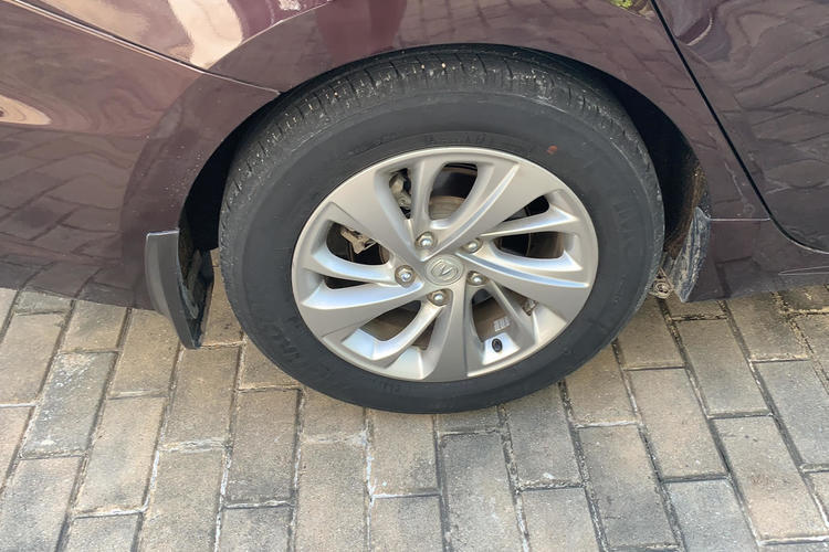 Used CHANGAN Raeton CC 2018 1.5T Manual Elegant Model China V Standard Right Rear Wheel Hub