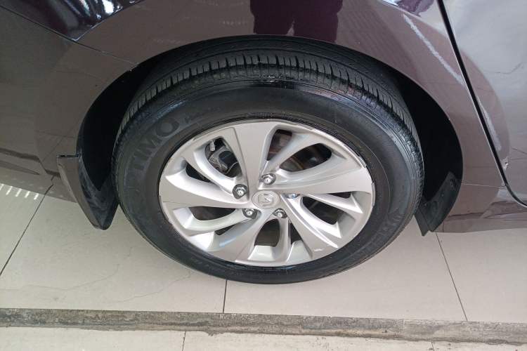 Used CHANGAN Raeton CC 2018 1.5T Automatic Elegant Version China V Standard Right Rear Wheel Hub