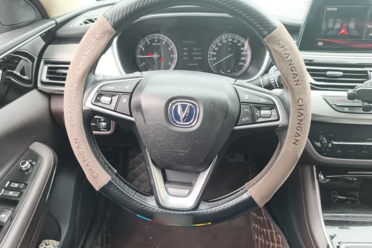 Used CHANGAN Raeton CC 2018 1.5T Manual Luxury Model China V Standard Steering Wheel