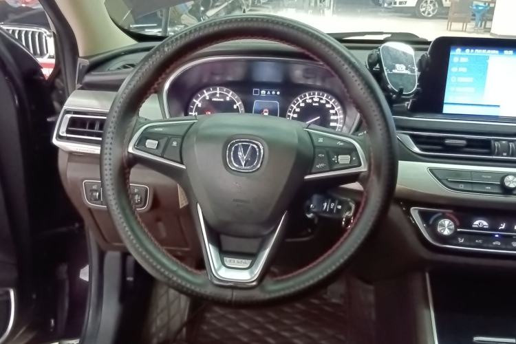 Used CHANGAN Raeton CC 2018 1.5T Manual Elegant Model China V Standard Steering Wheel