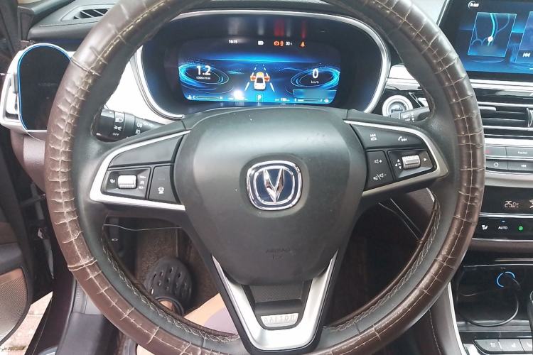 Used CHANGAN Raeton CC 2018 1.5T Automatic Zunya Model China V Standard Steering Wheel