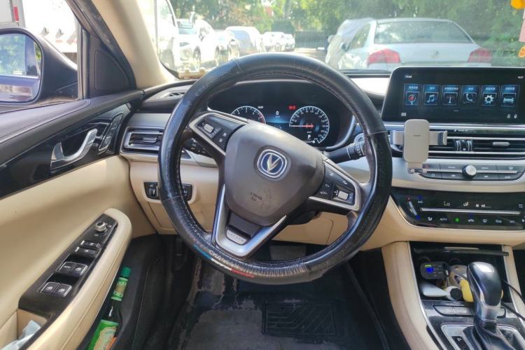 Used CHANGAN Raeton CC 2018 1.5T Automatic Zunya Model China V Standard Steering Wheel