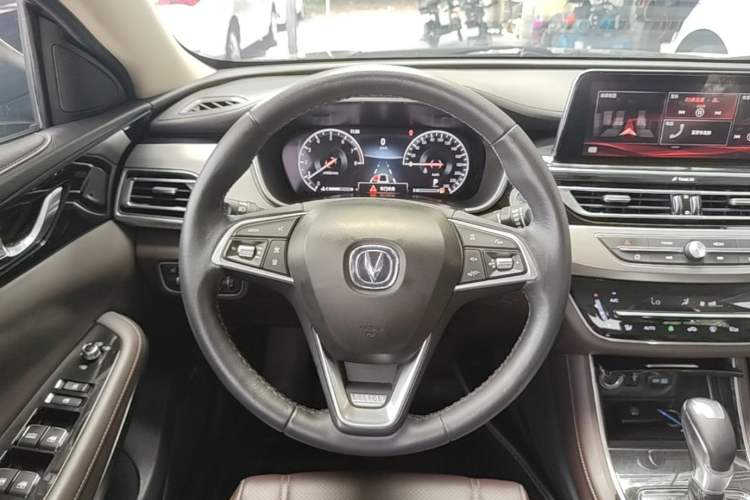 Used CHANGAN Raeton CC 2018 1.5T Automatic Zhiya Model China V Standard Steering Wheel