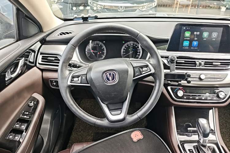 Used CHANGAN Raeton CC 2018 1.5T Automatic Elegant Starry Edition China V Standard Steering Wheel