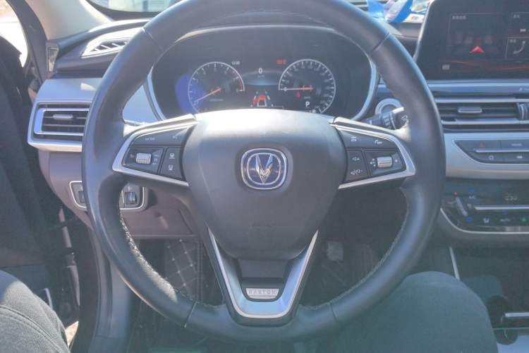 Used CHANGAN Raeton CC 2018 1.5T Automatic Zhiya Model China V Standard Steering Wheel