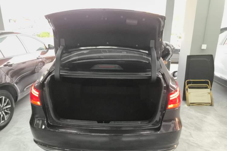 Used CHANGAN Raeton CC 2018 1.5T Automatic Zhiya Model China V Standard Trunk