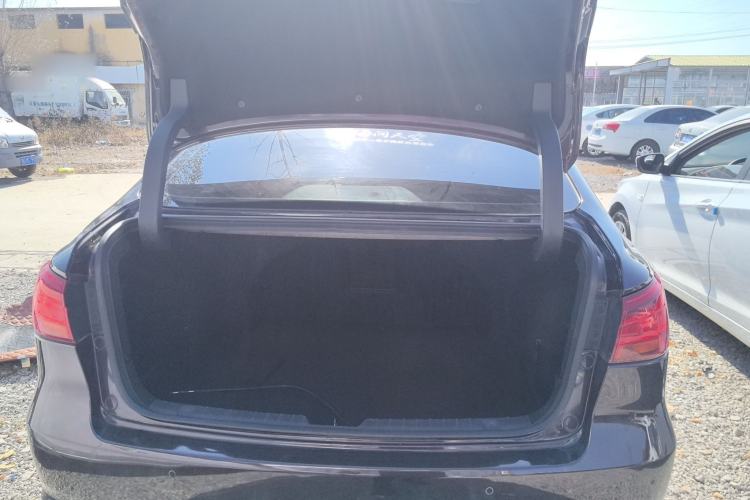 Used CHANGAN Raeton CC 2018 1.5T Automatic Zhiya Model China V Standard Trunk