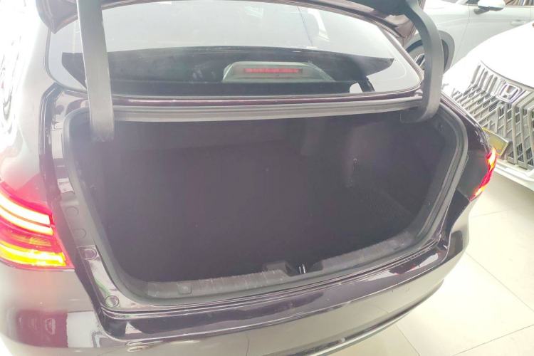 Used CHANGAN Raeton CC 2018 1.5T Automatic Haoya Model Guangmang Edition China V Standard Trunk
