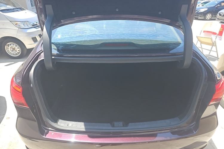 Used CHANGAN Raeton CC 2018 1.5T Automatic Zhiya Model China V Standard Trunk