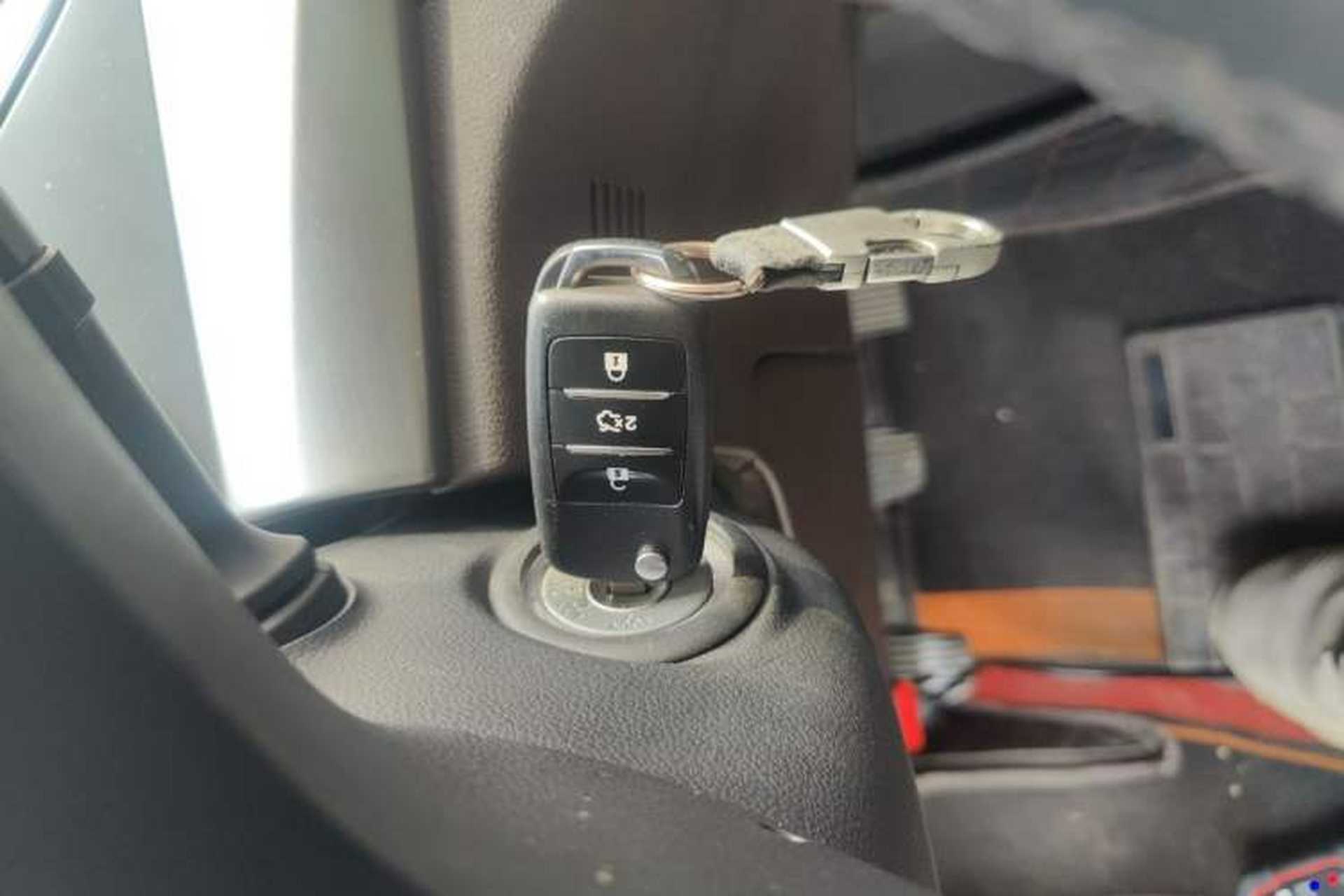Used CHANGAN Raeton CC 2018 1.5T Manual Elegant Model China V Standard Vehicle Key
