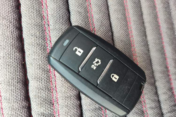 Used CHANGAN Raeton CC 2018 1.5T Manual Luxury Model China V Standard Vehicle Key