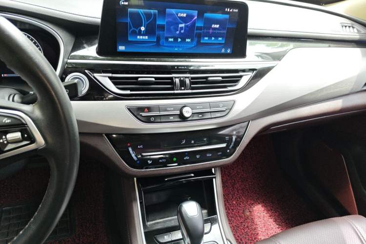 Used CHANGAN Raeton CC 2018 1.5T Automatic Zunya Model China V Standard Audio And AC Panel