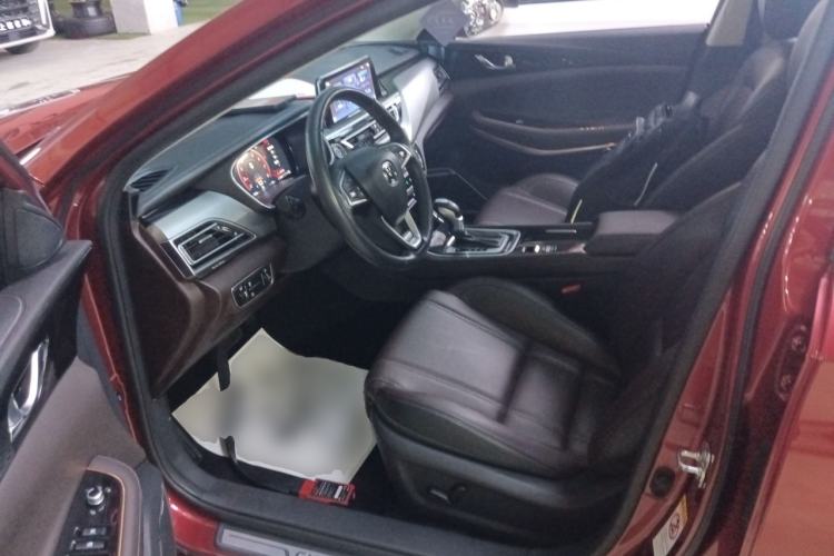 Used CHANGAN Raeton CC 2018 1.5T Automatic Zhiya Model China V Standard Driver Seat