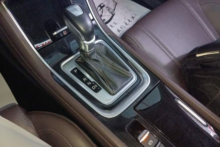 Used CHANGAN Raeton CC 2018 1.5T Automatic Zhiya Model China V Standard Gear Lever