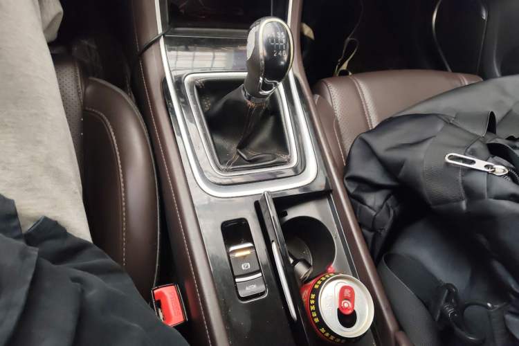 Used CHANGAN Raeton CC 2018 1.5T Manual Elegant Model China V Standard Gear Lever