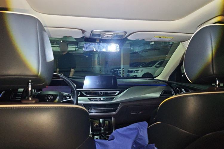 Used CHANGAN Raeton CC 2018 1.5T Automatic Zunya Model China V Standard Headliner