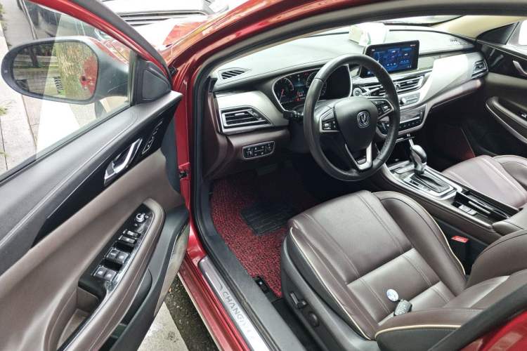 Used CHANGAN Raeton CC 2018 1.5T Automatic Zunya Model China V Standard Interior 3