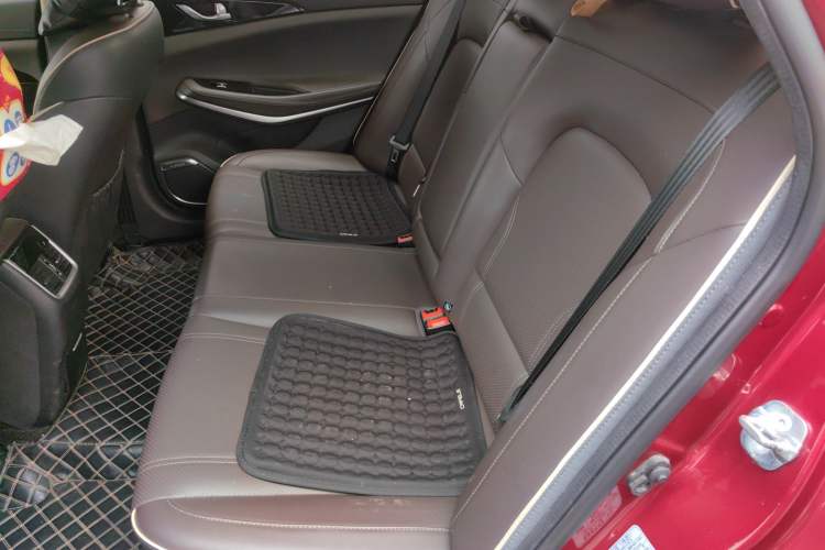 Used CHANGAN Raeton CC 2018 1.5T Automatic Haoya Model China V Standard Left Rear Seat