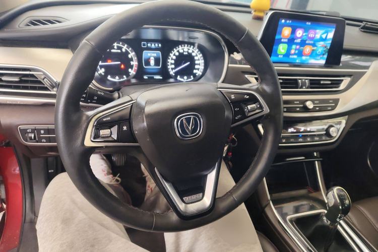 Used CHANGAN Raeton CC 2018 1.5T Manual Elegant Model China V Standard Steering Wheel