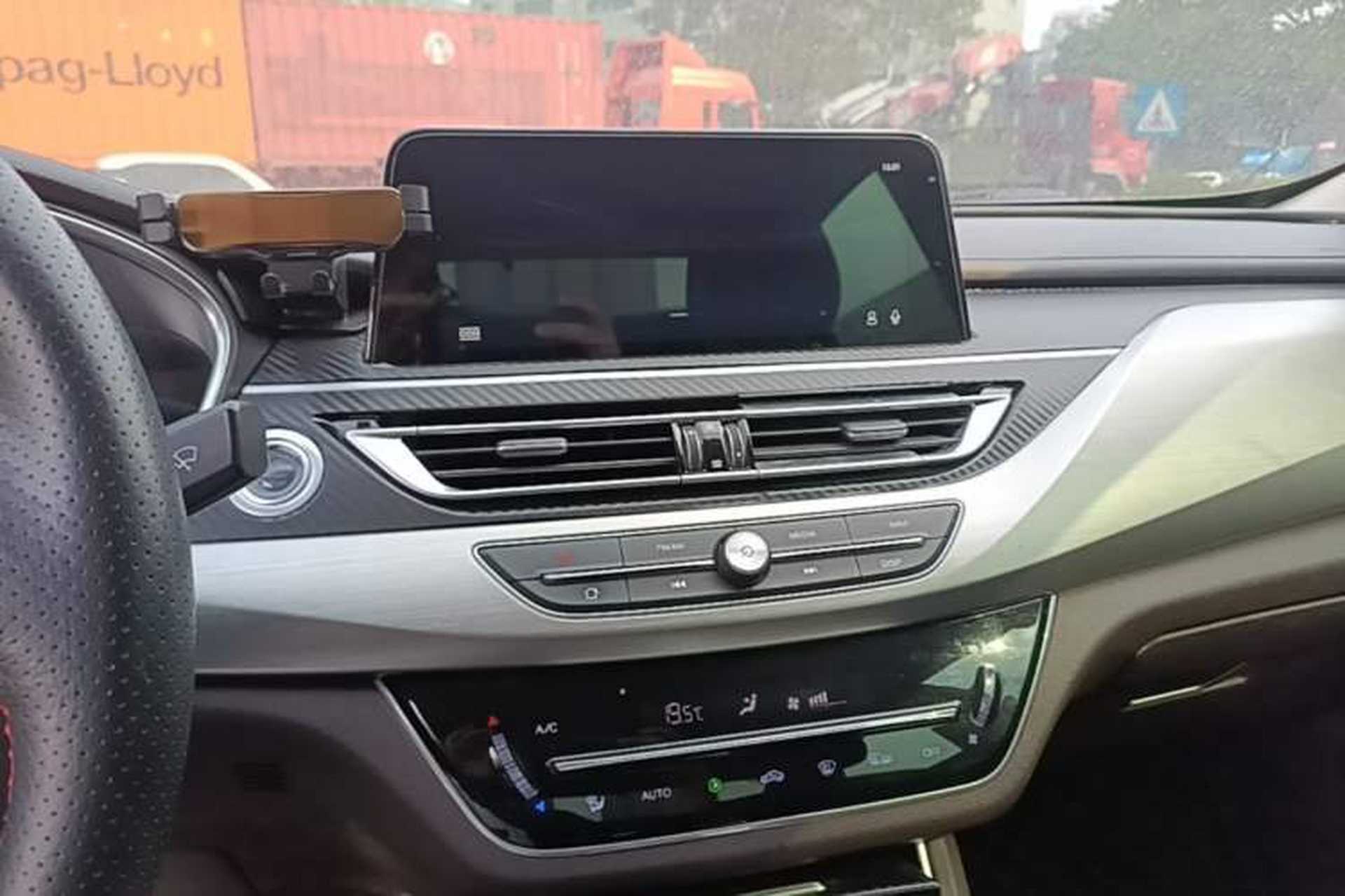 Used CHANGAN Raeton CC 2018 1.5T Automatic Zhiya Model China V Standard Audio And AC Panel