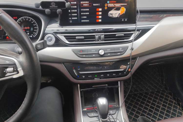 Used CHANGAN Raeton CC 2018 1.5T Automatic Zunya Model China V Standard Audio And AC Panel
