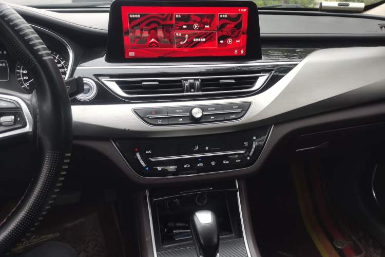 Used CHANGAN Raeton CC 2018 1.5T Automatic Haoya Model China V Standard Audio And AC Panel