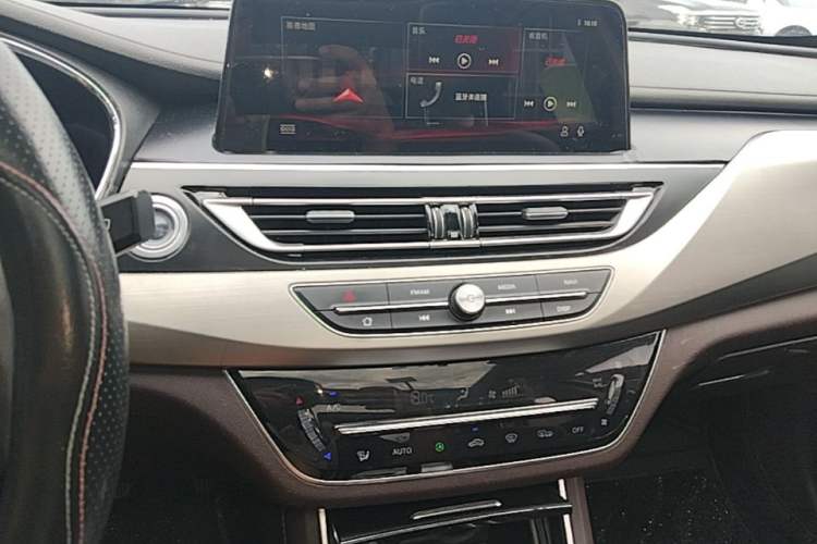 Used CHANGAN Raeton CC 2018 1.5T Automatic Zhiya Model China V Standard Audio And AC Panel