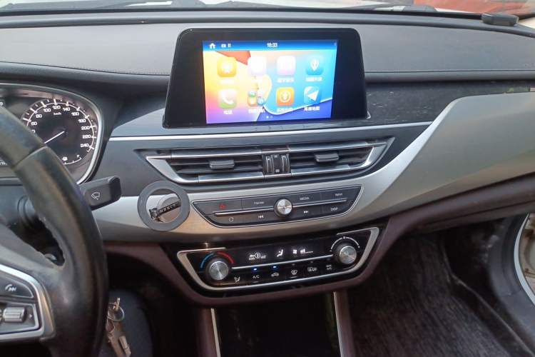 Used CHANGAN Raeton CC 2018 1.5T Manual Elegant Model China V Standard Audio And AC Panel