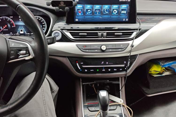 Used CHANGAN Raeton CC 2018 1.5T Automatic Zunya Model China V Standard Audio And AC Panel