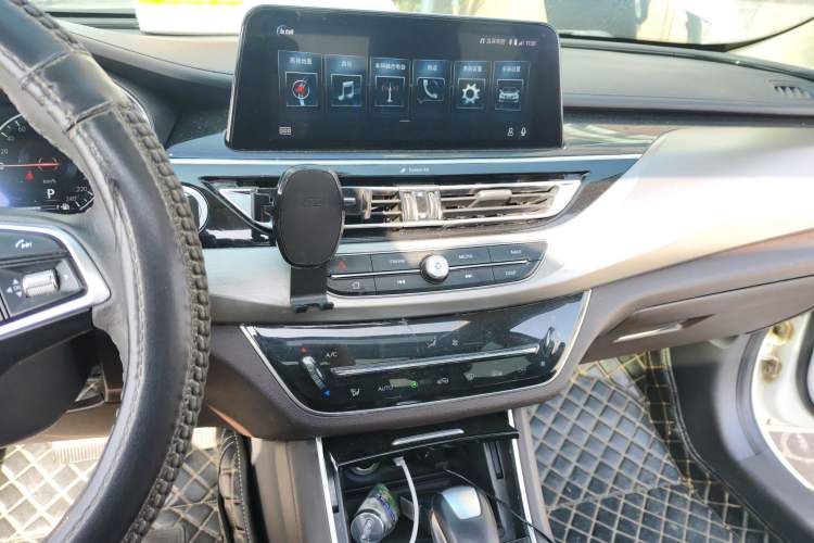 Used CHANGAN Raeton CC 2018 1.5T Automatic Zhiya Model China V Standard Audio And AC Panel