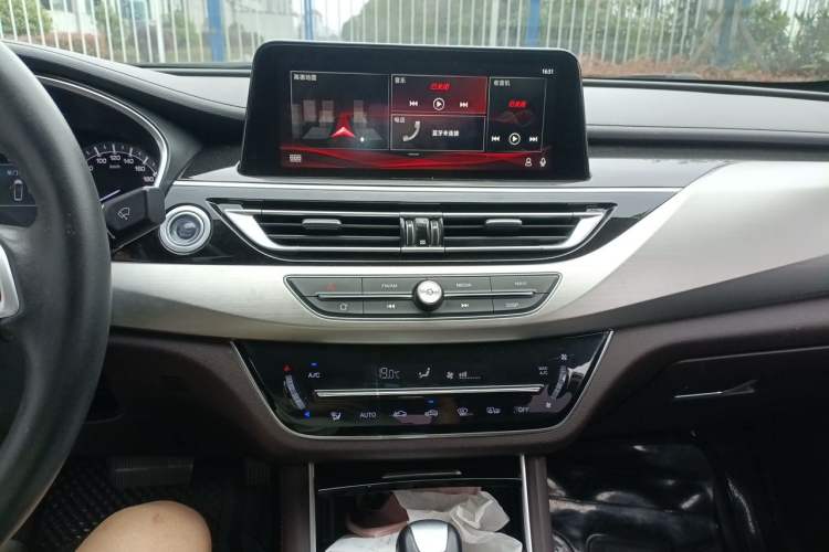 Used CHANGAN Raeton CC 2018 1.5T Automatic Haoya Model China V Standard Audio And AC Panel