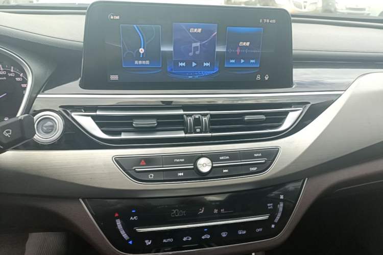 Used CHANGAN Raeton CC 2018 1.5T Automatic Haoya Model China V Standard Audio And AC Panel