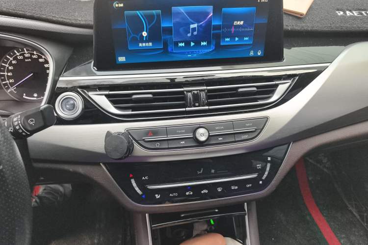 Used CHANGAN Raeton CC 2018 1.5T Automatic Haoya Model China V Standard Audio And AC Panel