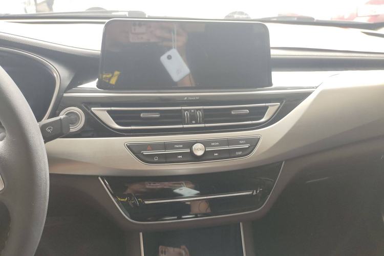 Used CHANGAN Raeton CC 2018 1.5T Automatic Zhiya Model China V Standard Audio And AC Panel