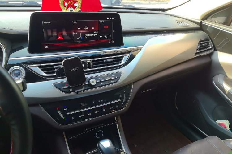 Used CHANGAN Raeton CC 2018 1.5T Automatic Haoya Model China V Standard Audio And AC Panel