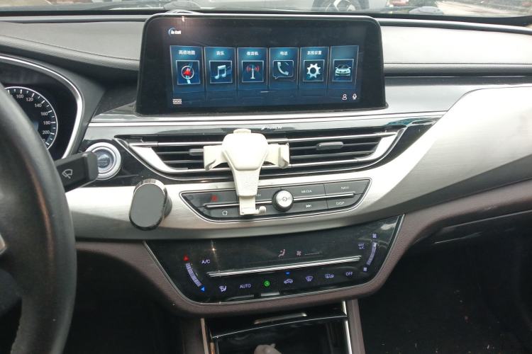 Used CHANGAN Raeton CC 2018 1.5T Automatic Zhiya Model China V Standard Audio And AC Panel