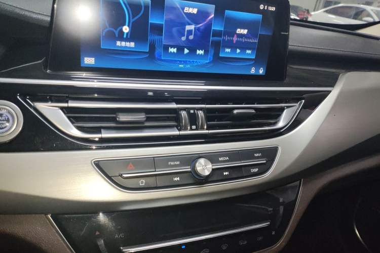 Used CHANGAN Raeton CC 2018 1.5T Automatic Haoya Model Guangmang Edition China V Standard Audio And AC Panel