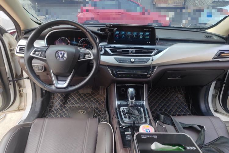 Used CHANGAN Raeton CC 2018 1.5T Automatic Zunya Model China V Standard Center Console