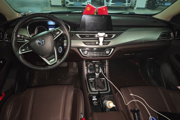 Used CHANGAN Raeton CC 2018 1.5T Automatic Elegant Version China V Standard Center Console